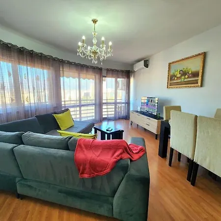 Apartment Ring Corner Flat W/ 24h Check In